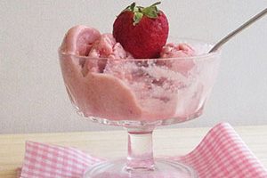 helado de fresa casero